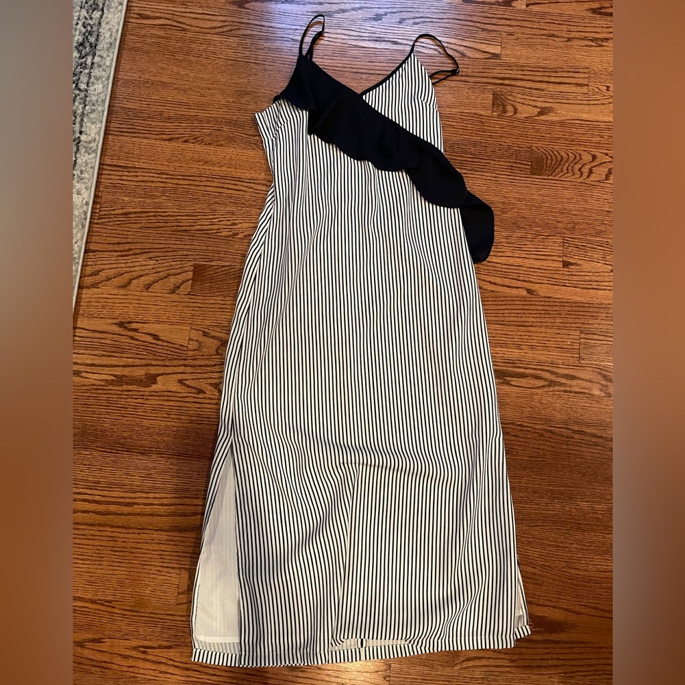 XS Petite Yacht21 Navy and White dress